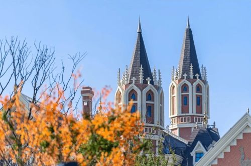 武汉城市圈大通道上的 钻石 武汉恒大国际旅游城